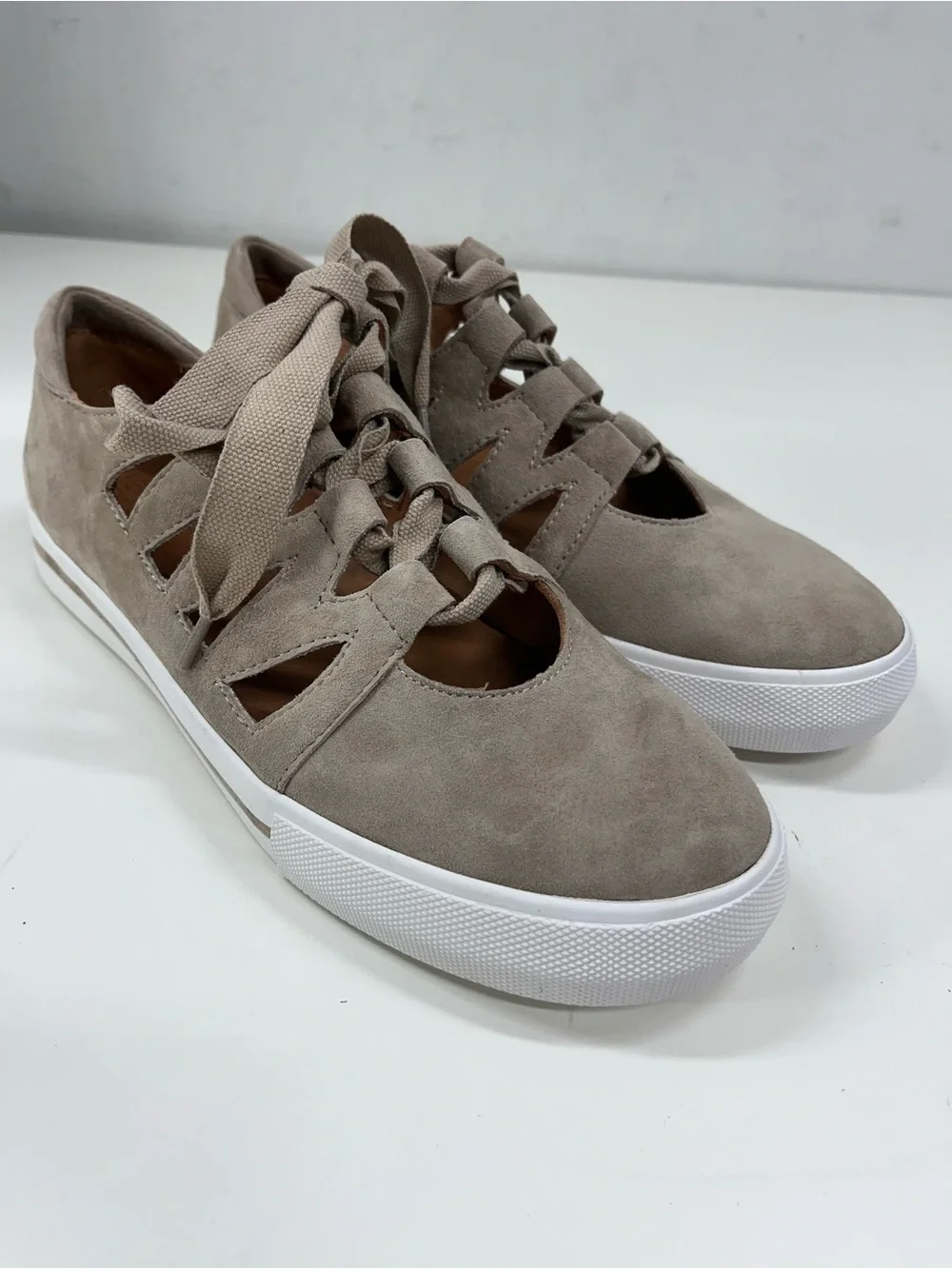 L'Amour Des Pieds Kanav Taupe Suede Cutout Sneakers Size 8